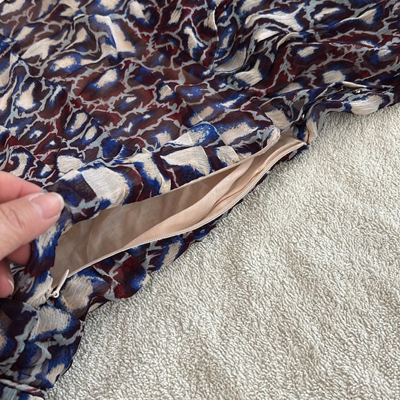 Ba&sh beautiful Robe Cala animal print tiered dress with side zipper and snaps. - Picture 13 of 16